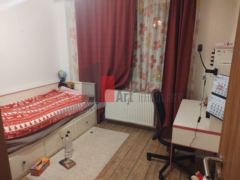 Huedin Vanzare apartament 3 camere zona Huedin