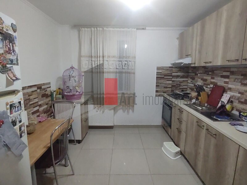 Huedin Vanzare apartament 3 camere zona Huedin
