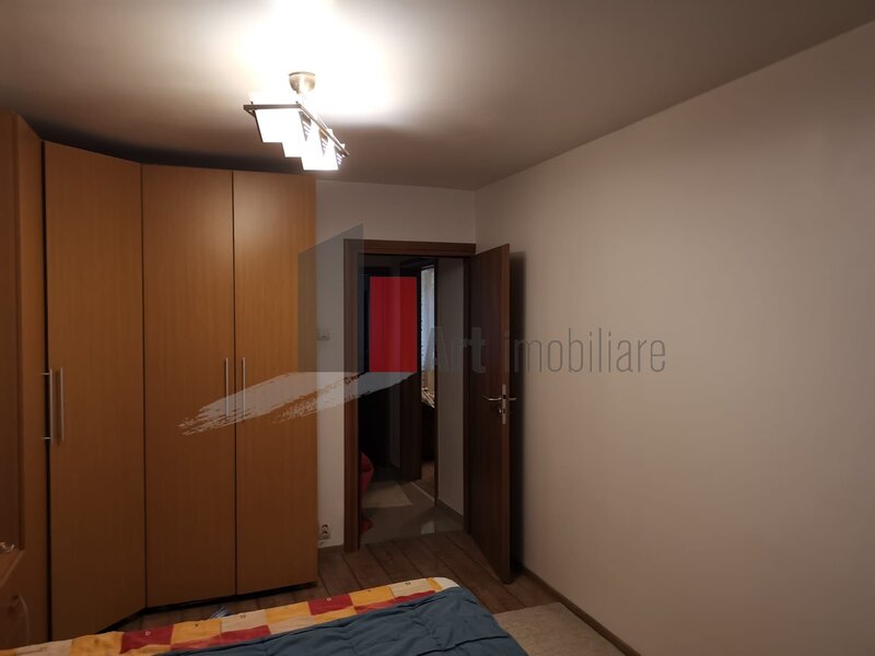 Huedin Vanzare apartament 3 camere zona Huedin